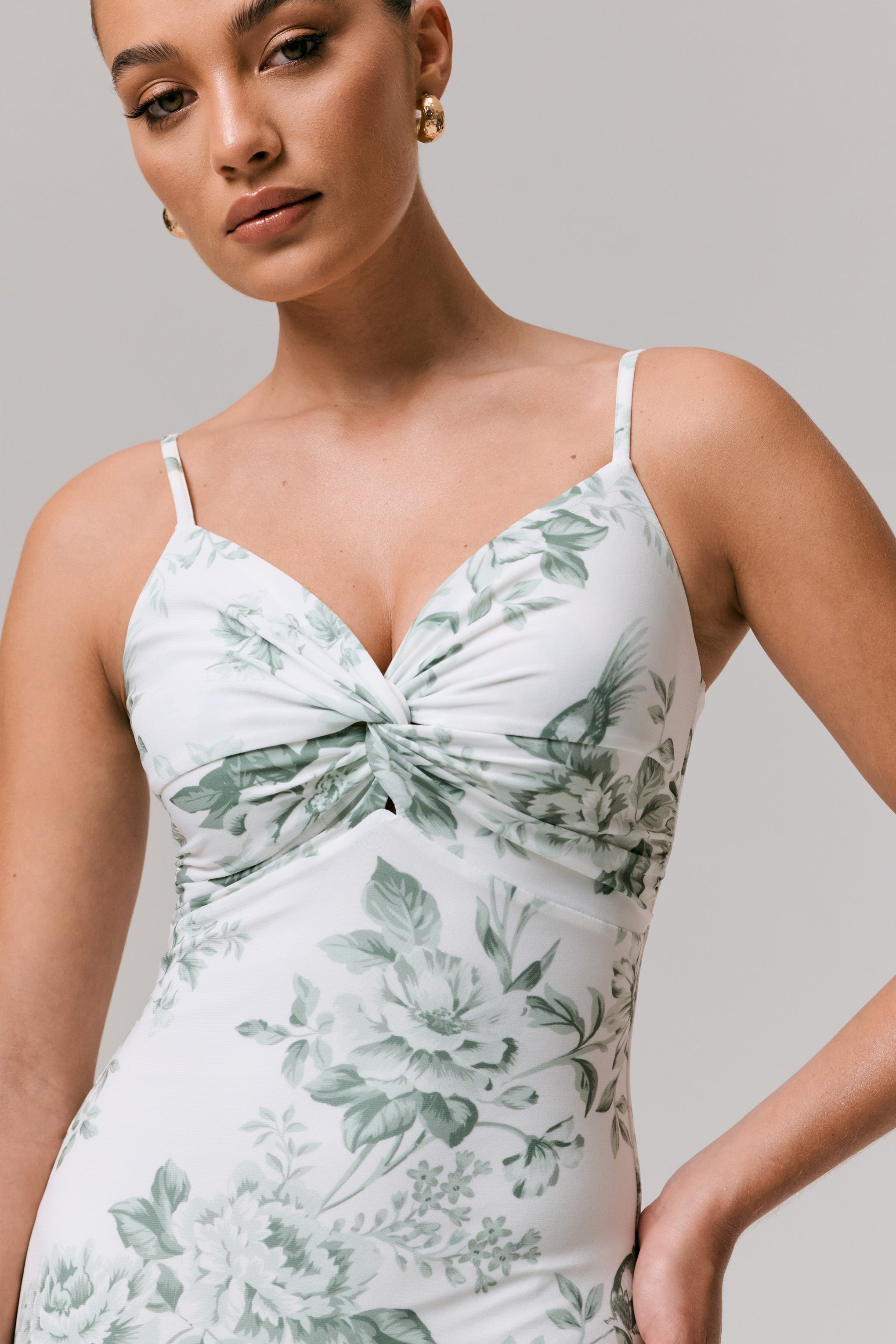 Luz | Green Porcelain Print Strappy Maxi Dress
