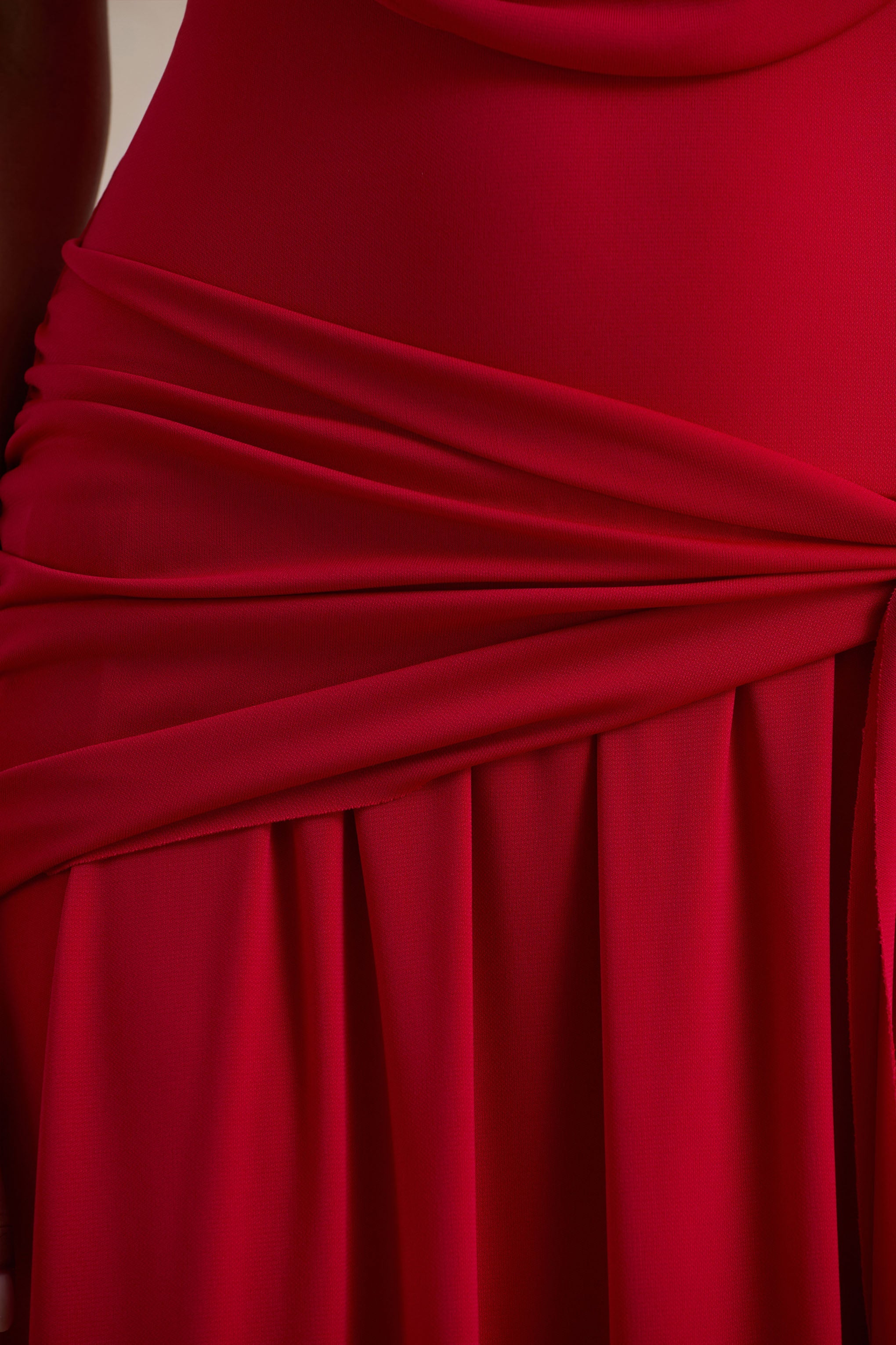 Mist | Red Plunge-Neck Maxi Dress With Sash Detail And Front High Split